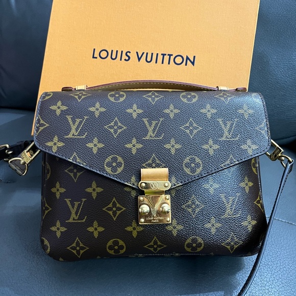 ‼️sold‼️Louis Vuitton Pochette Metis - Picture 2 of 16